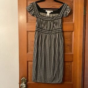 Max Studio Black and White Geometric Midi Dress